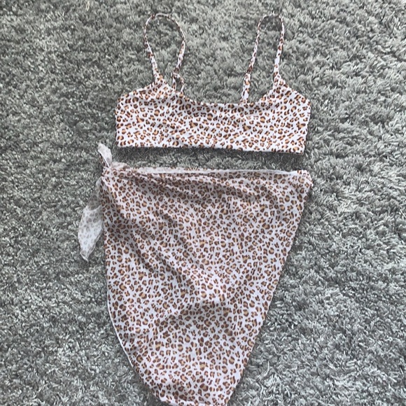 SHEIN Leopard Bikini 3 Piece Set with Coverup M - Picture 2 of 6